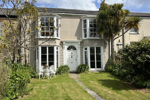 5 bedroom terraced house for sale, Trennick Row, Truro