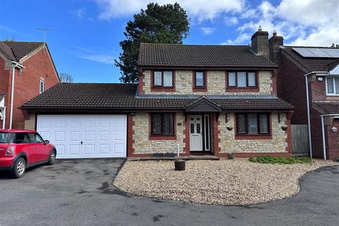 4 bedroom house for sale, Wintergreen, Calne SN11