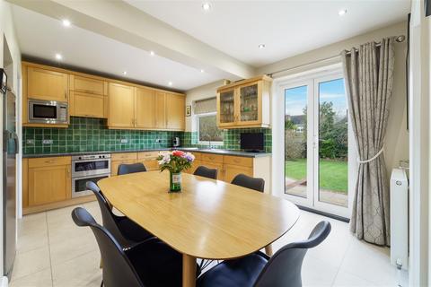 3 Hambledon Vale, Epsom, KT18 7DA