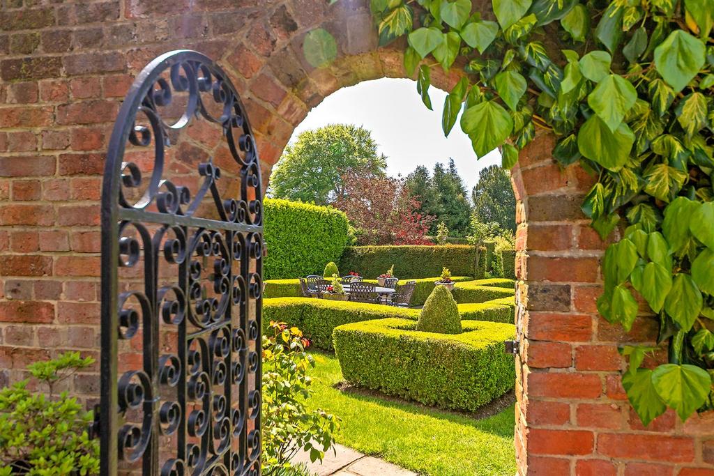 Manor Garden House May24-38.jpg