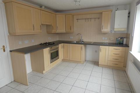 3 bedroom end of terrace house to rent, Willow Drive, Brough