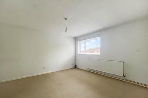 1 bedroom flat for sale, Lakemead, Ashford