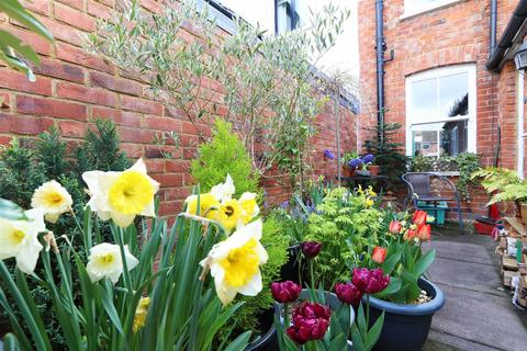 19 Queens Road, Thame, OX9 3NF