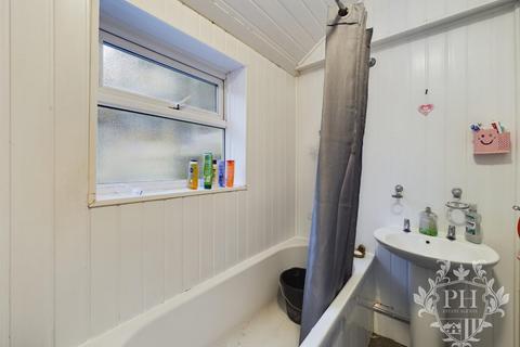 13 Beaumont Road, Middlesbrough, TS3 6NL