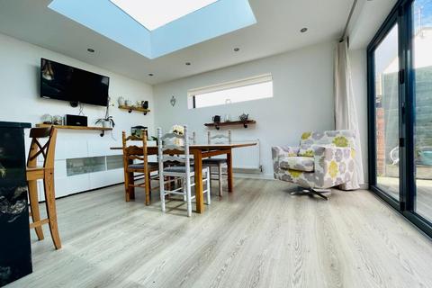38 Doeshill Drive, Wickford, SS12 9RD