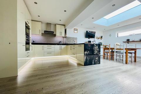 38 Doeshill Drive, Wickford, SS12 9RD