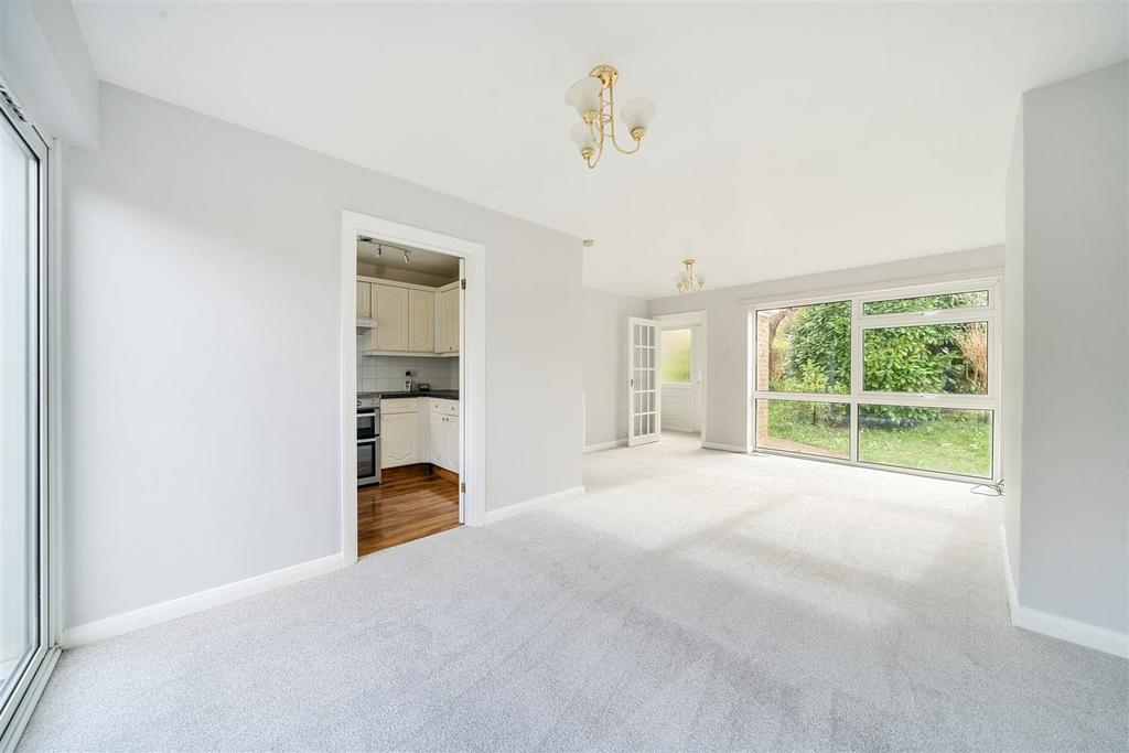 Western Gardens, Crowborough 2 bed house for sale £285,000