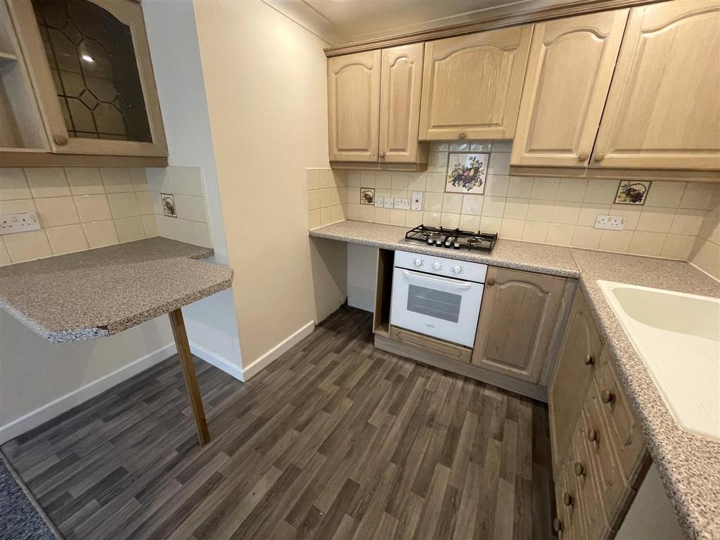 Kitchen 1.jpg