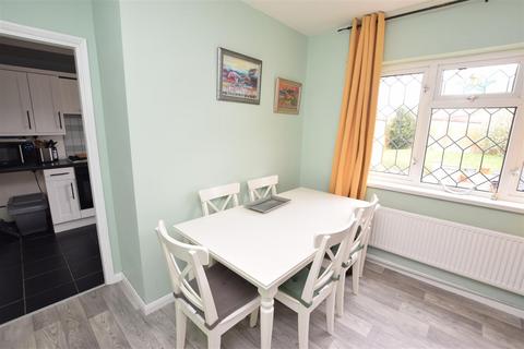 22 Chepstow Grove, Grimsby, DN34 5LE