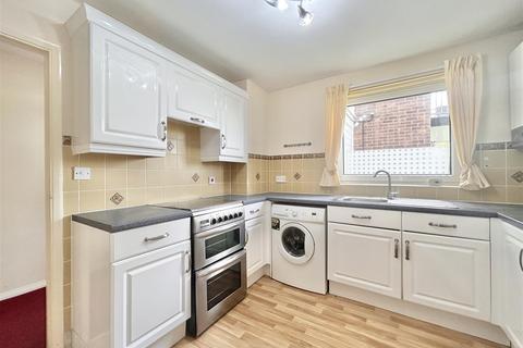 2 bedroom flat for sale, Minnis Road, Birchington, CT7