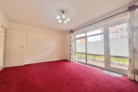 2 bedroom flat for sale, Minnis Road, Birchington, CT7