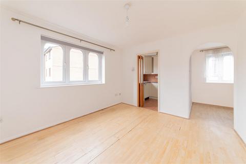 1 bedroom flat for sale, Blackdown Close, East Finchley