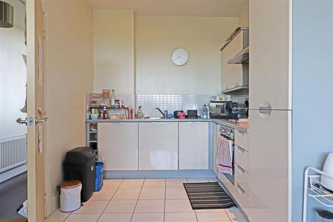 2 bedroom flat for sale, Burrage Road, Redhill