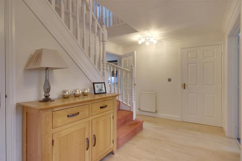 5 bedroom detached house for sale, Carlton, Elloughton