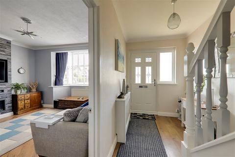 30 Marlowe Road, Worthing, BN14 8EP