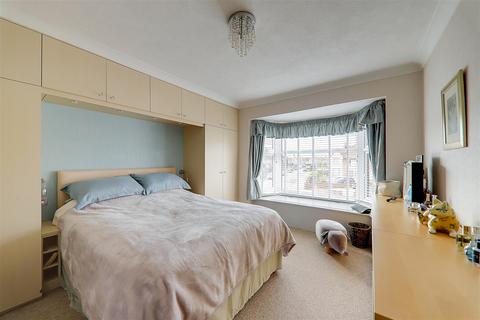 30 Marlowe Road, Worthing, BN14 8EP