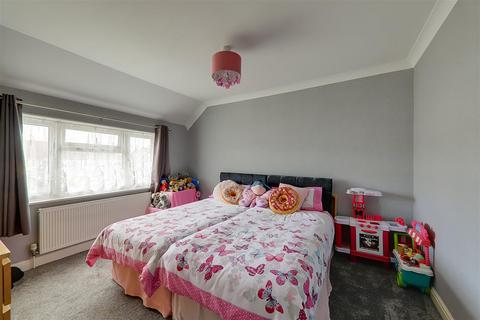 30 Marlowe Road, Worthing, BN14 8EP