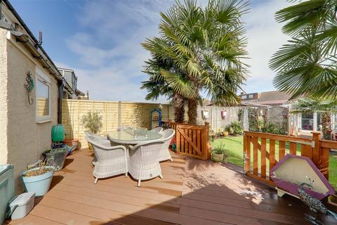30 Marlowe Road, Worthing, BN14 8EP