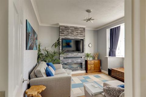 30 Marlowe Road, Worthing, BN14 8EP