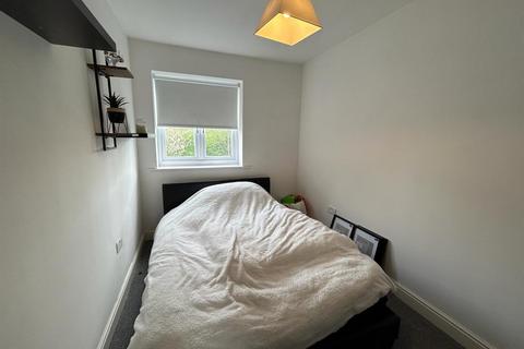 2 bedroom apartment for sale, Braken Road, West Timperley