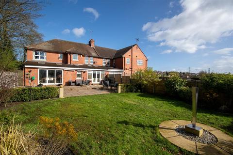 4 bedroom semi-detached house for sale, Rooks Nest Road, Wakefield WF1