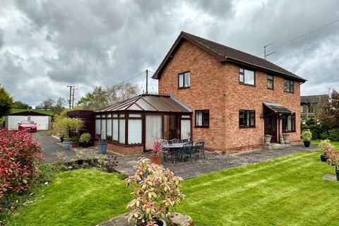 4 bedroom detached house for sale, Church Road, Clehonger, Hereford, HR2