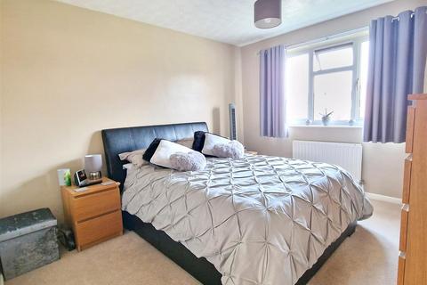 21 Benson Close, Bicester, OX26 4FQ