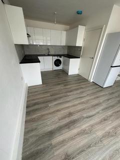 1 bedroom detached house to rent, Greenwood Avenue, London