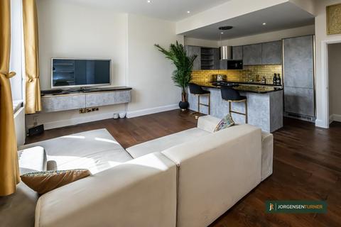 2 bedroom flat to rent, Brondesbury Villas, Queens Park