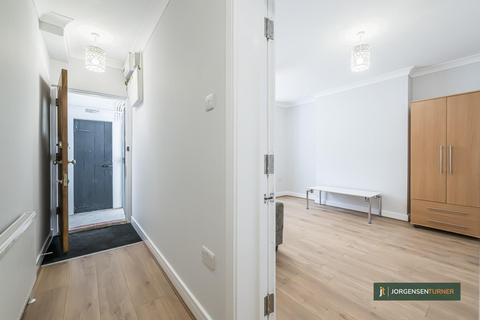 1 bedroom flat to rent, Sulgrave Road, London