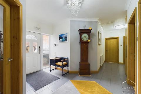4 bedroom detached bungalow for sale, Brookside, Burbage, Hinckley