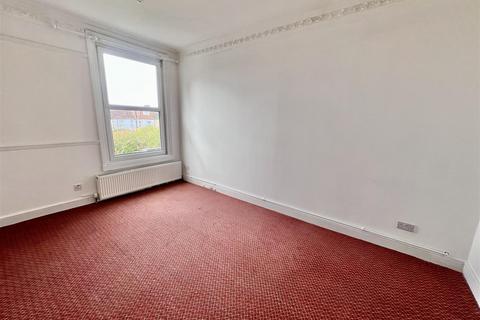 2 bedroom property for sale, London Road, Bexhill-On-Sea TN39