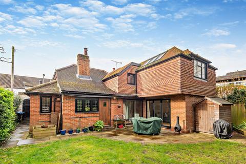 4 bedroom detached house for sale, Middle Hill, Englefield Green TW20