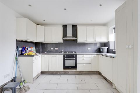 3 bedroom end of terrace house for sale, Selside Court, Nottingham NG9