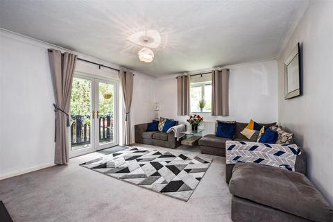 2 bedroom apartment for sale, Charlton Road, Andover
