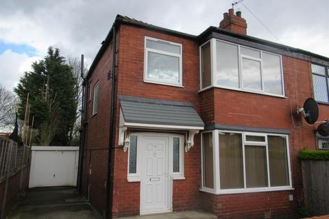 3 bedroom semi-detached house to rent, St. Alban Road, Leeds LS9
