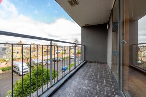Flat 5, 17 Albion Road, London, N16 9PF