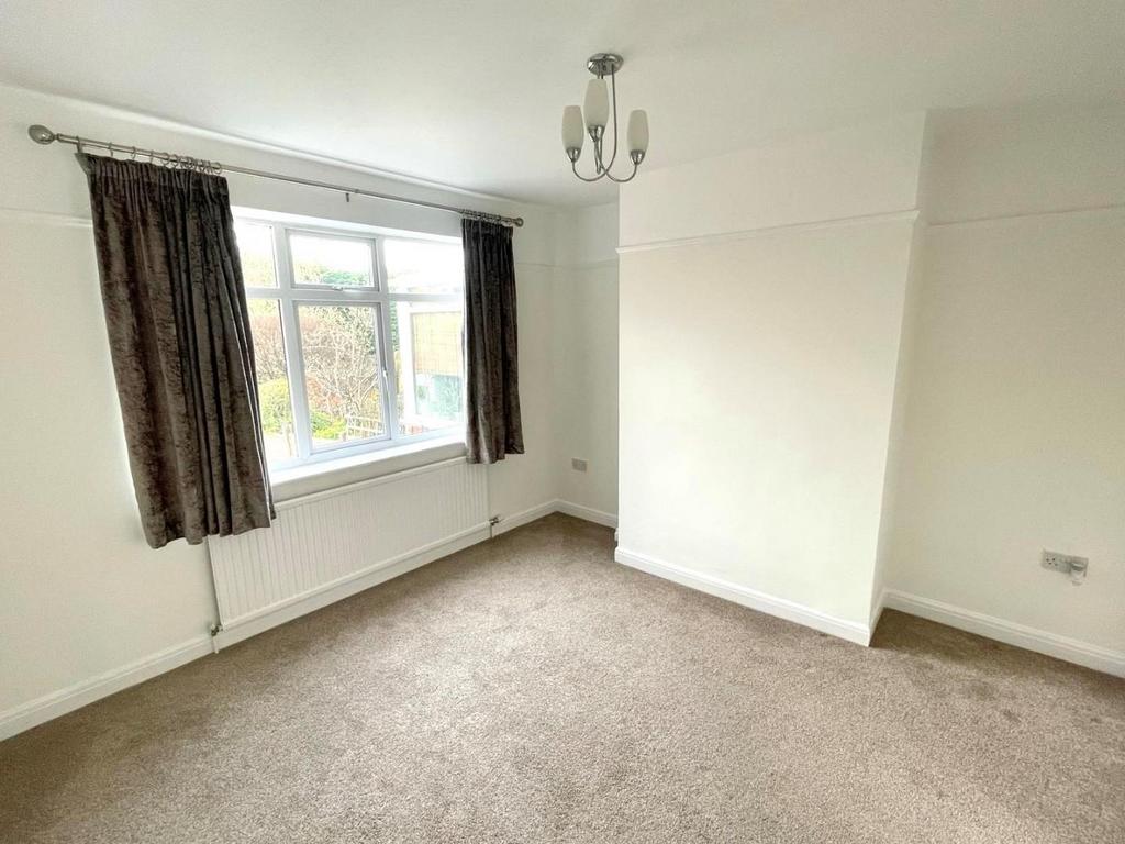 77 Moss Lane3.jpg