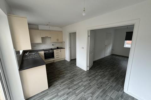 2 bedroom semi-detached house to rent, Clos Y Delfryn, Tumble, Llanelli, SA14