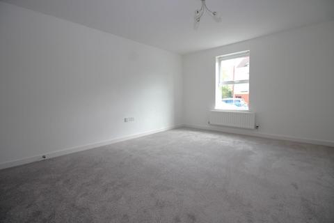 2 bedroom flat for sale, Leaze Close, Thornbury, Bristol