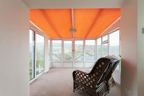 25 Carr Grove, Deepcar, Sheffield, S36 2PP