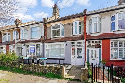 2 bedroom flat for sale, Arnold Gardens, Palmers Green N13