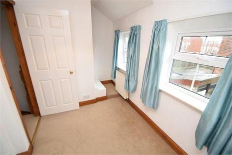 2 bedroom house to rent, Nelson Street, Macclesfield SK11