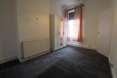 2 bedroom terraced house to rent, St. Johns Road, Lostock, Bolton
