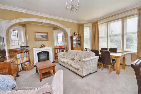 2 bedroom flat for sale, Dittons Road, Eastbourne