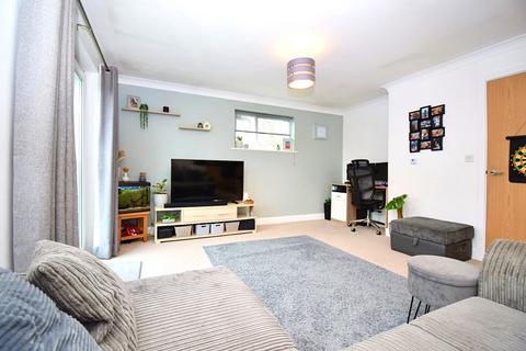 2 bedroom flat for sale, Treliever Road, Penryn TR10