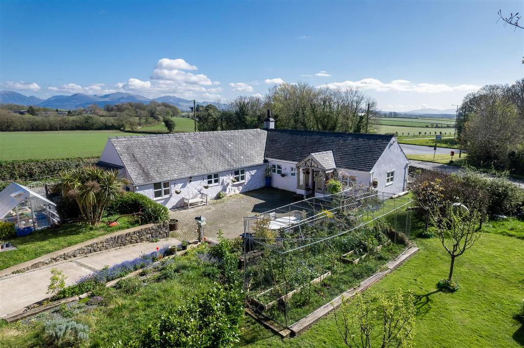 Aerial Photographs, Merddyn Y Groes,  1.jpg