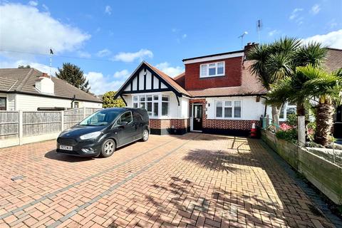 4 bedroom chalet to rent, Mayfield Avenue, Southend-On-Sea
