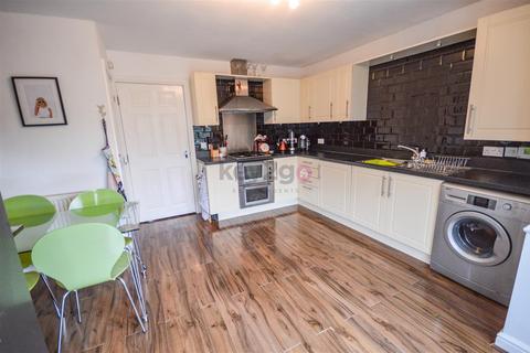 4 bedroom terraced house for sale, Normanton Spring Road, Sheffield, S13