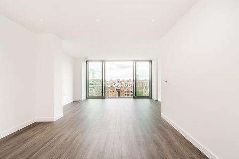 3 bedroom apartment for sale, Chaucer Gardens, London